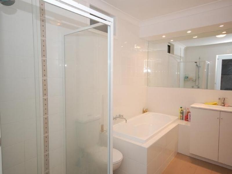 490 Southport Nerang Rd, Ashmore QLD 4214