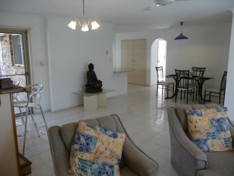 42 Petherbridge Ave, Merrimac QLD 4226