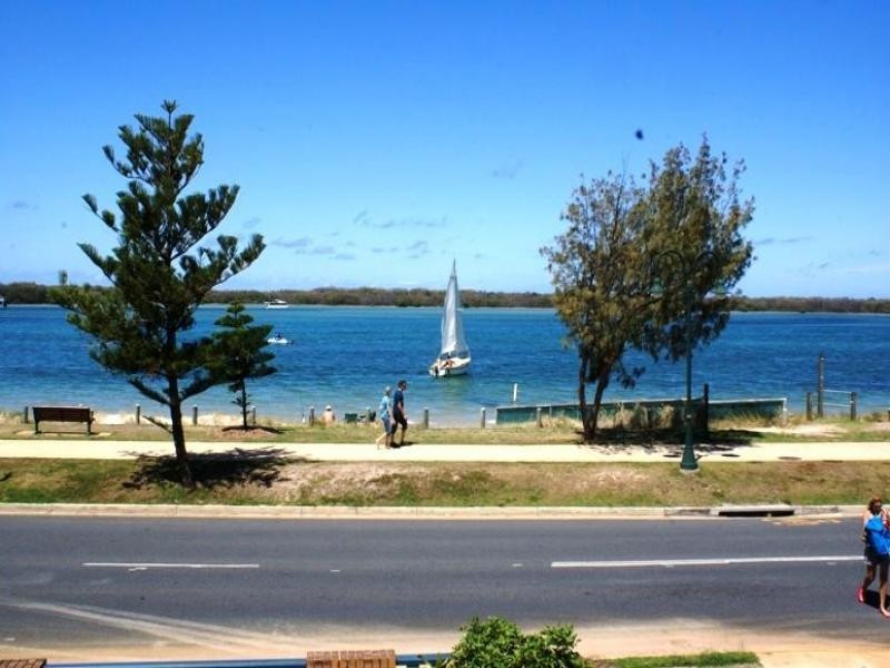 442 Marine Pde, Biggera Waters QLD 4216