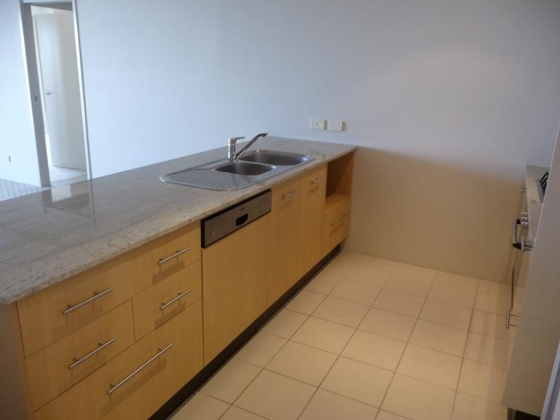 233/105 Scarbourough St, Southport QLD 4215
