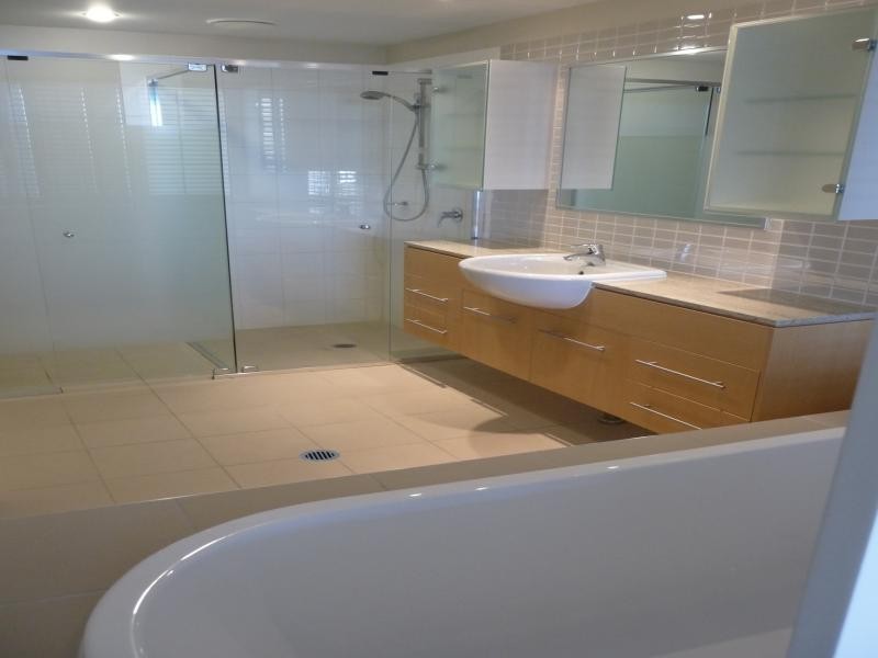 233/105 Scarbourough St, Southport QLD 4215