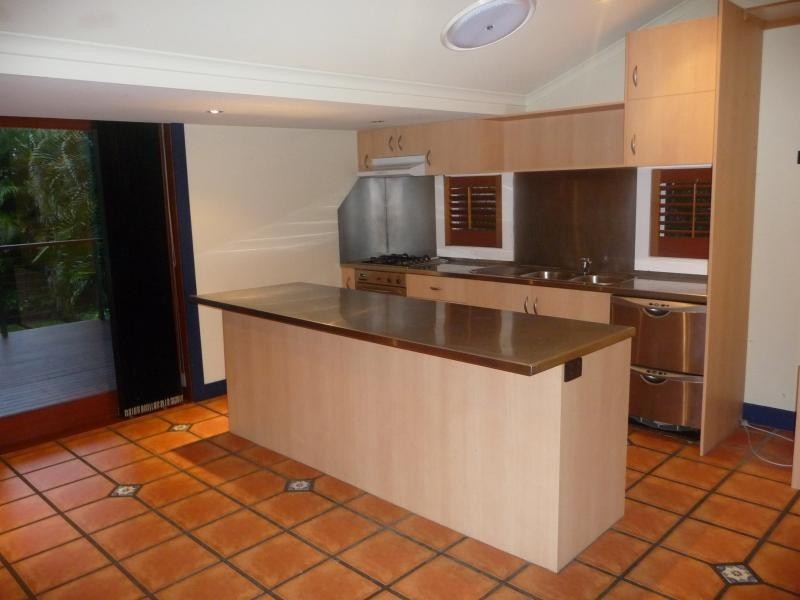 36 Johnston St, Southport QLD 4215