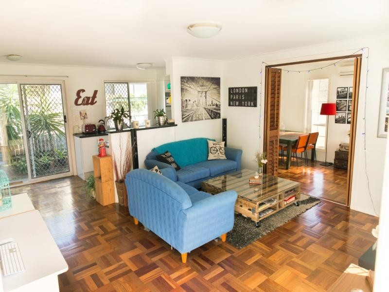 108 Heeb St, Benowa QLD 4217