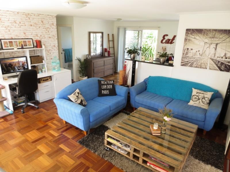 108 Heeb St, Benowa QLD 4217