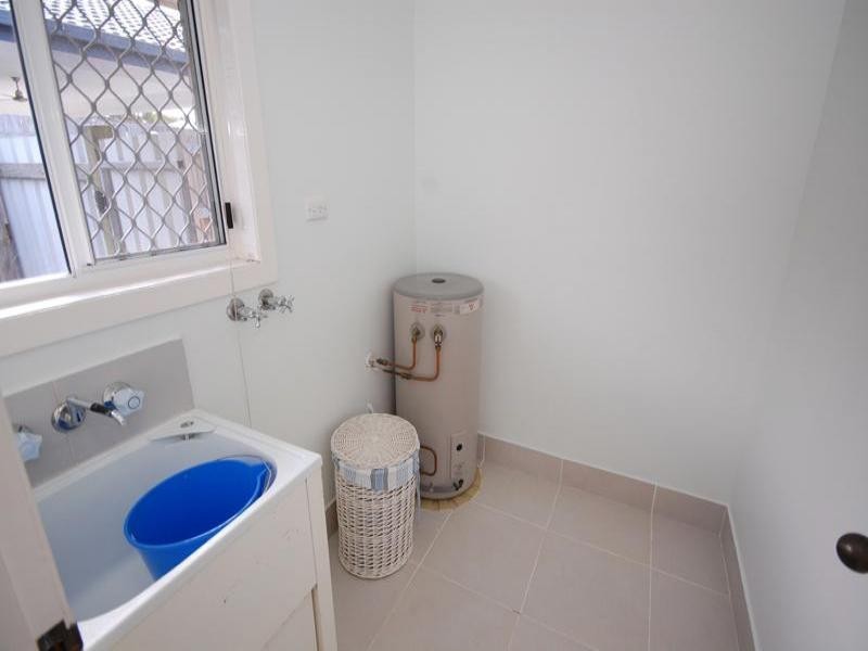 108 Heeb St, Benowa QLD 4217