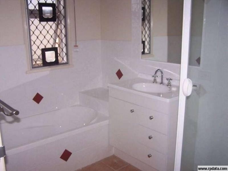 144 Johnston St, Southport QLD 4215