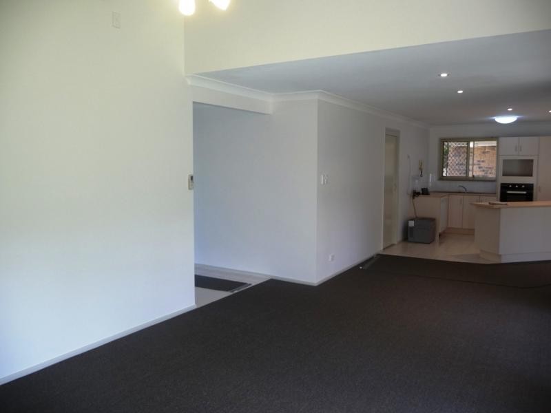5 Bothwell Cres, Robina QLD 4226