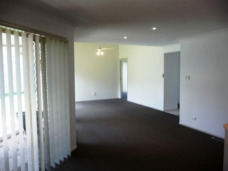 5 Bothwell Cres, Robina QLD 4226