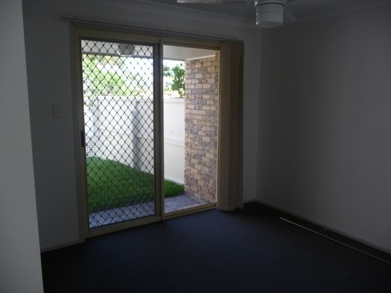5 Bothwell Cres, Robina QLD 4226