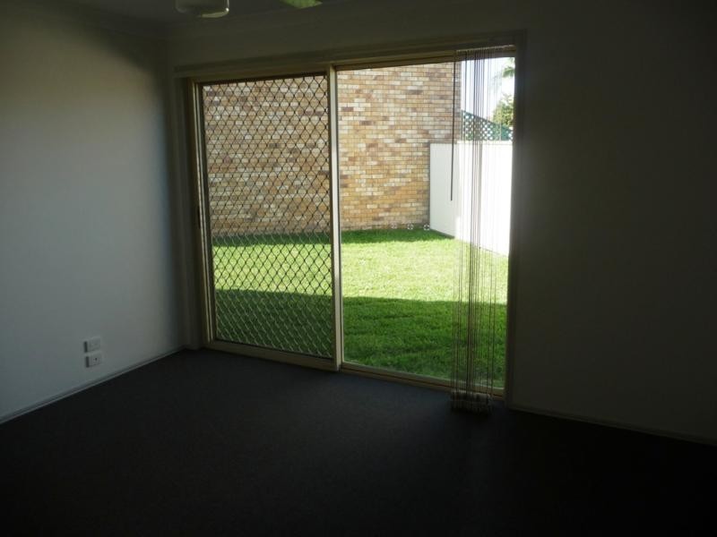 5 Bothwell Cres, Robina QLD 4226