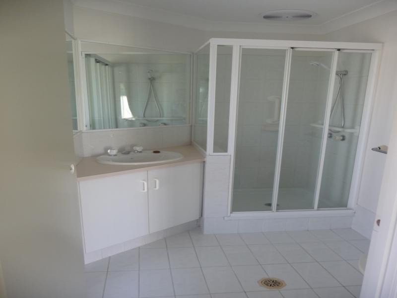 5 Bothwell, Robina QLD 4226