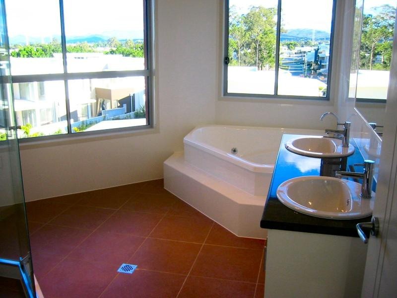 7014 Circa Vista Boulevard, Benowa QLD 4217