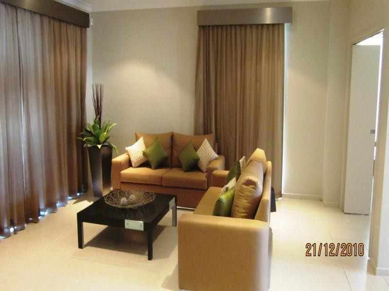 5006 Emerald Islands Drive, Carrara QLD 4211