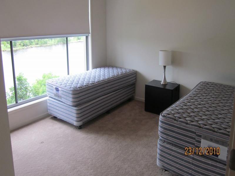 5006 Emerald Islands Drive, Carrara QLD 4211