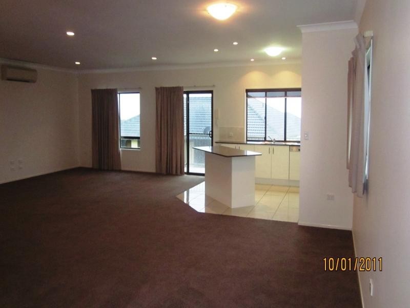 Highland Park QLD 4211