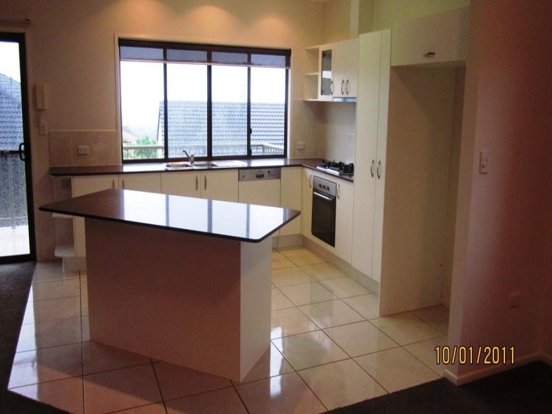 Highland Park QLD 4211