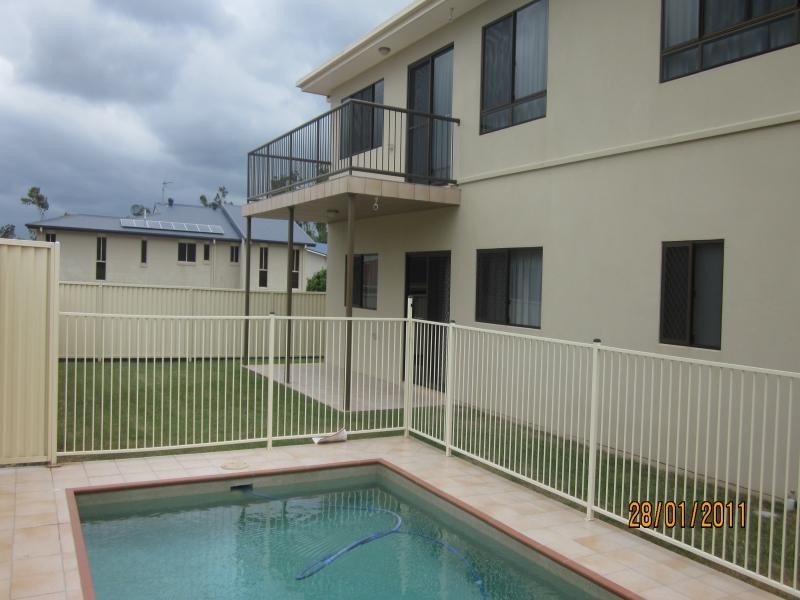 Highland Park QLD 4211