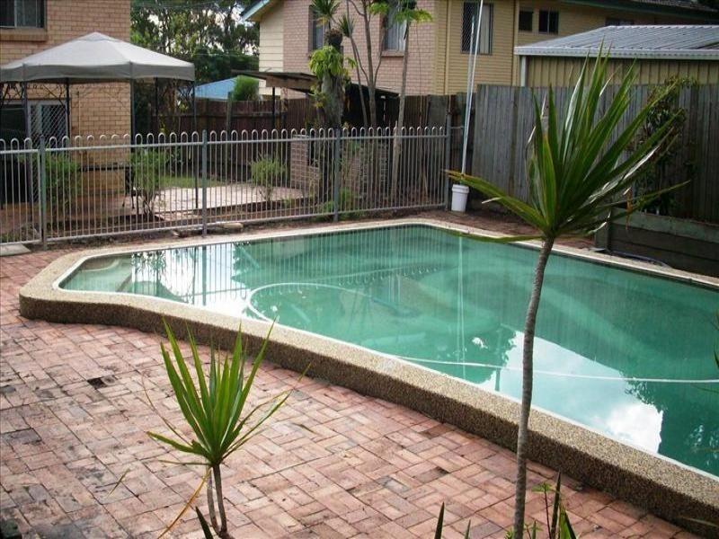 14 Boscawen St, Rochedale South QLD 4123