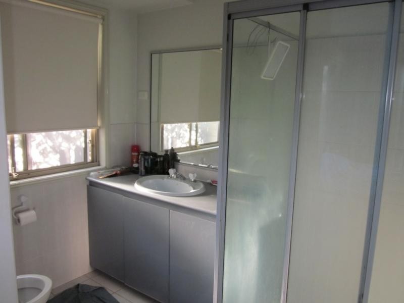 6 Greaves Crt, Carrara QLD 4211