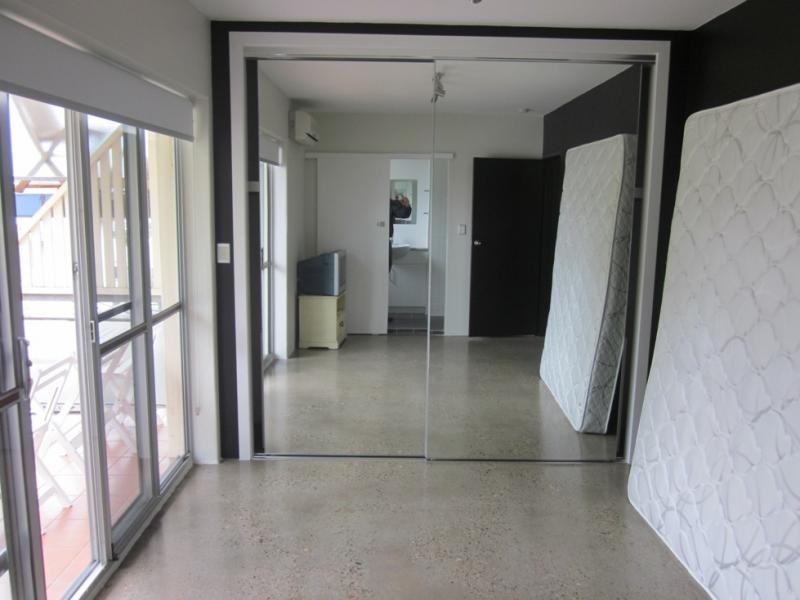 15 Cox Rd, Windsor QLD 4030