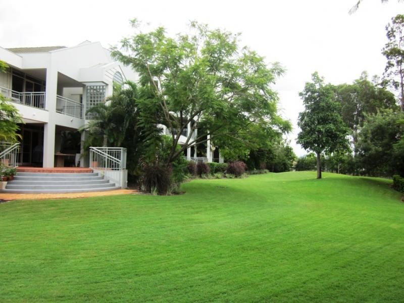 76-80 Chichester Dve, Arundel QLD 4214