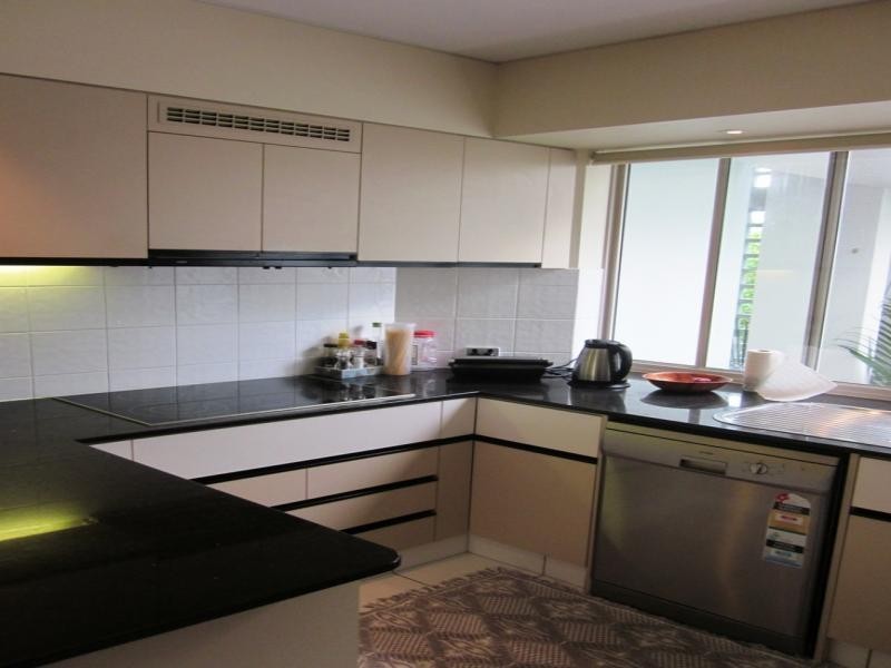 76-80 Chichester Dve, Arundel QLD 4214