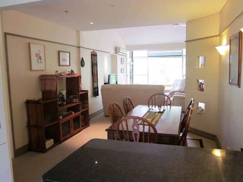 76-80 Chichester Dve, Arundel QLD 4214