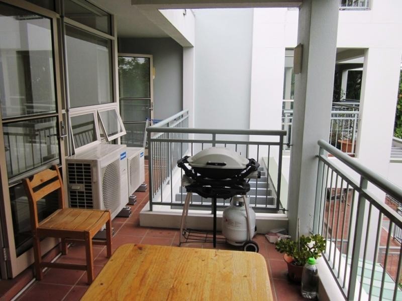 76-80 Chichester Dve, Arundel QLD 4214