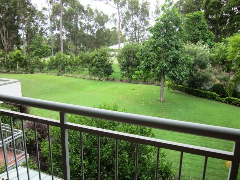 76-80 Chichester Dve, Arundel QLD 4214