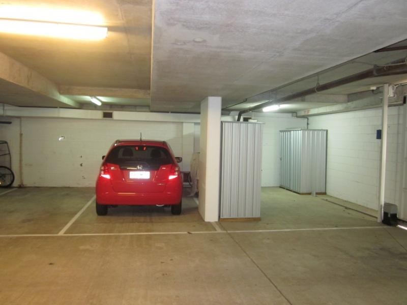 76-80 Chichester Dve, Arundel QLD 4214