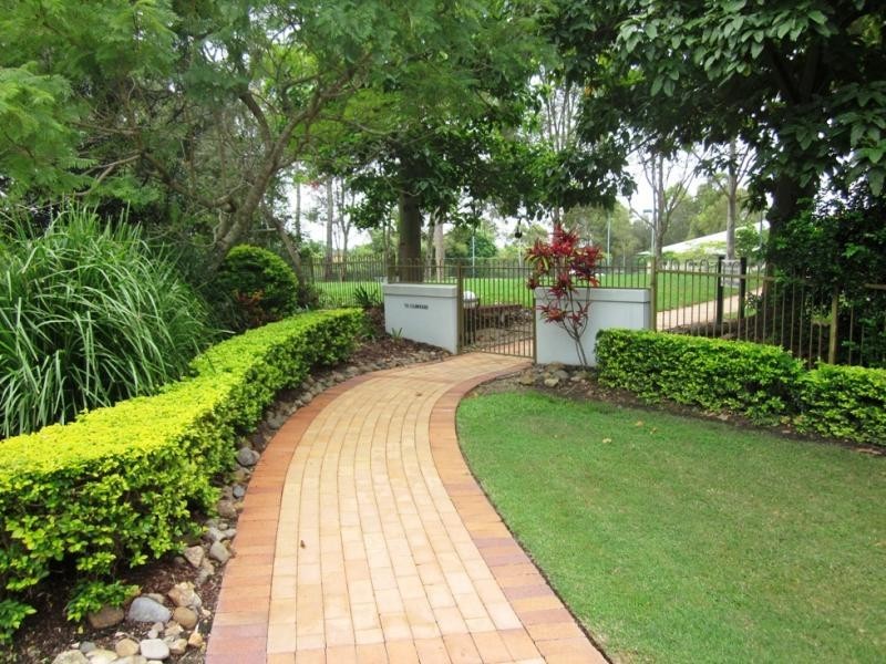 76-80 Chichester Dve, Arundel QLD 4214