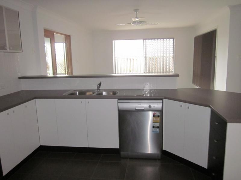 1  Freeling Place, Oxenford QLD 4210