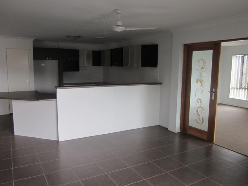 1  Freeling Place, Oxenford QLD 4210