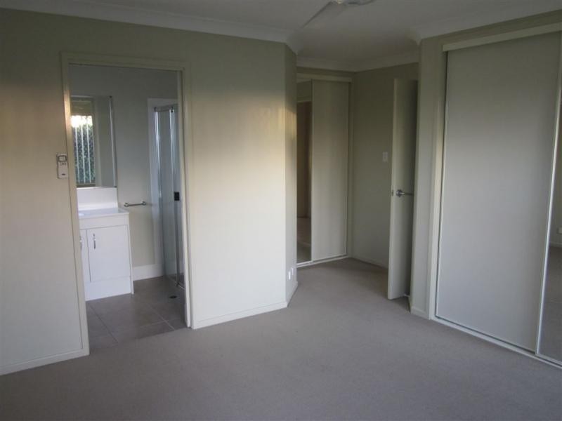 28 Brushwood Circuit, Forest Lake QLD 4078