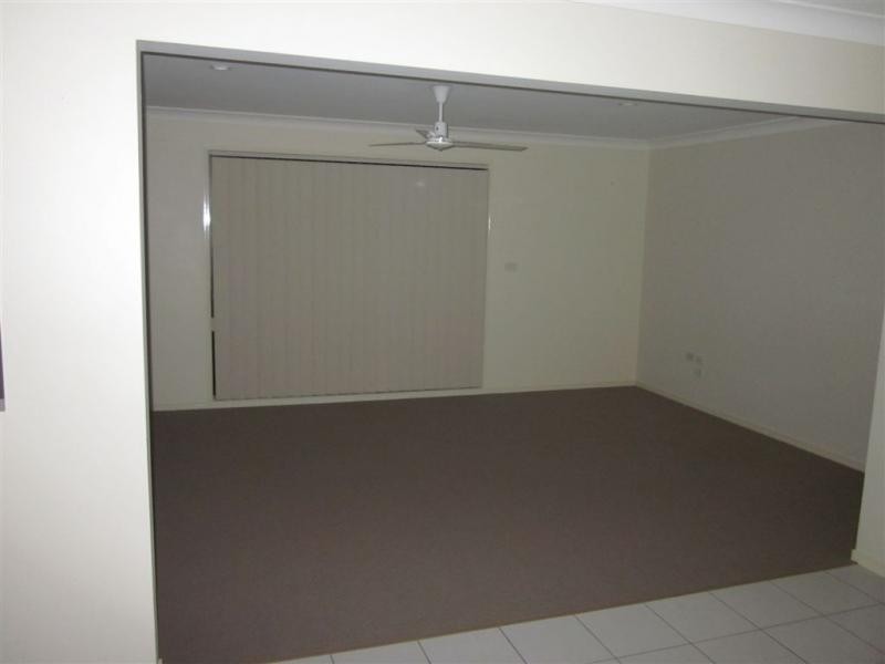 7 Savill Ct, Forest Lake QLD 4078
