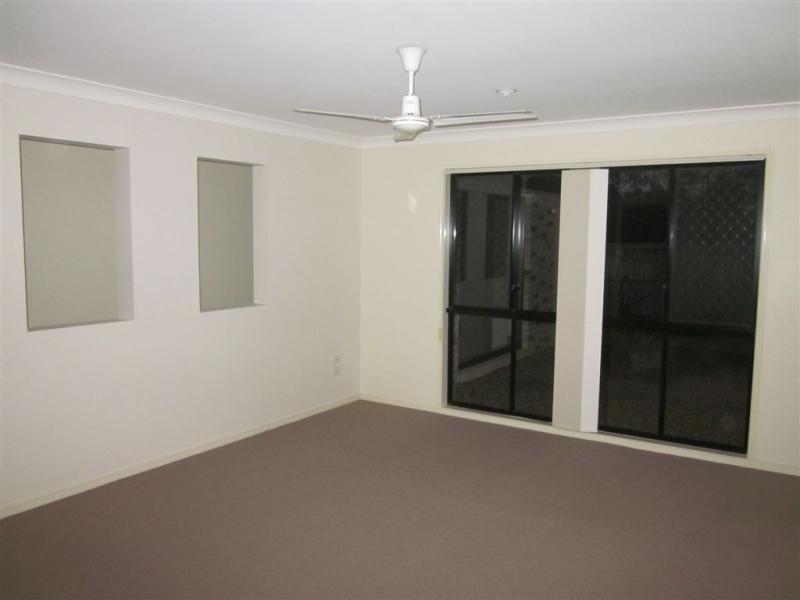 7 Savill Ct, Forest Lake QLD 4078