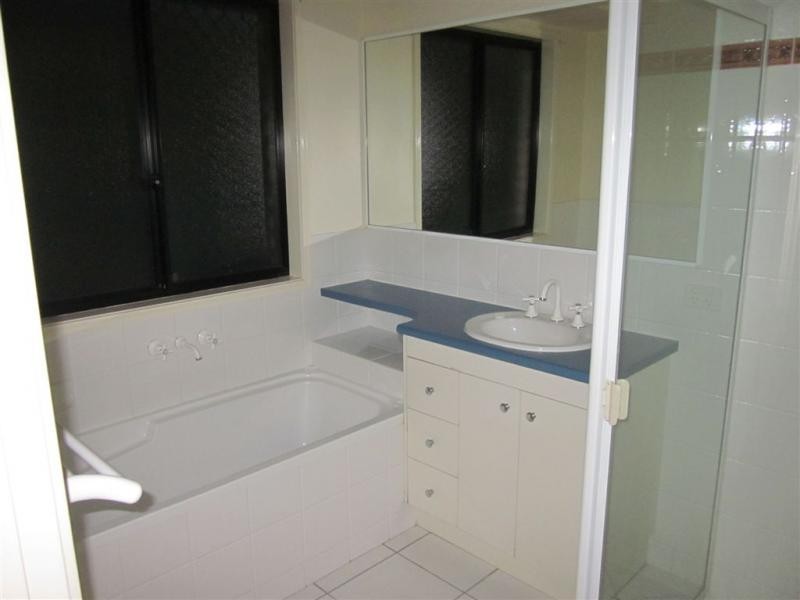 7 Savill Ct, Forest Lake QLD 4078