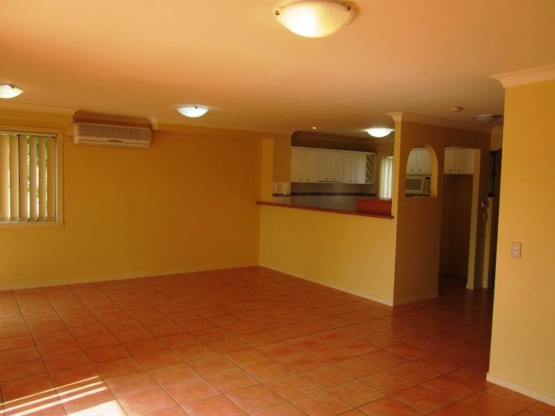 206 Cheltenham Dr, Robina QLD 4226