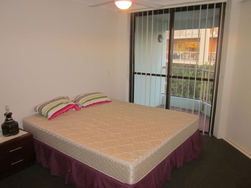 114 Marine Pde, Southport QLD 4215