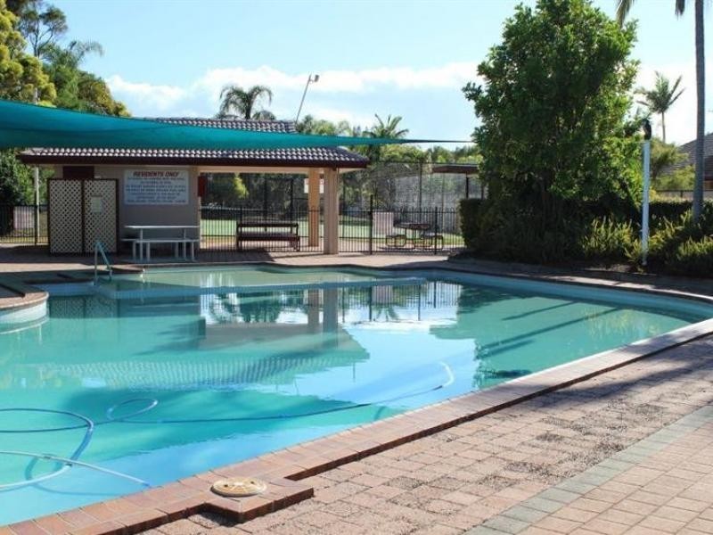 128 Benowa Rd, Southport QLD 4215