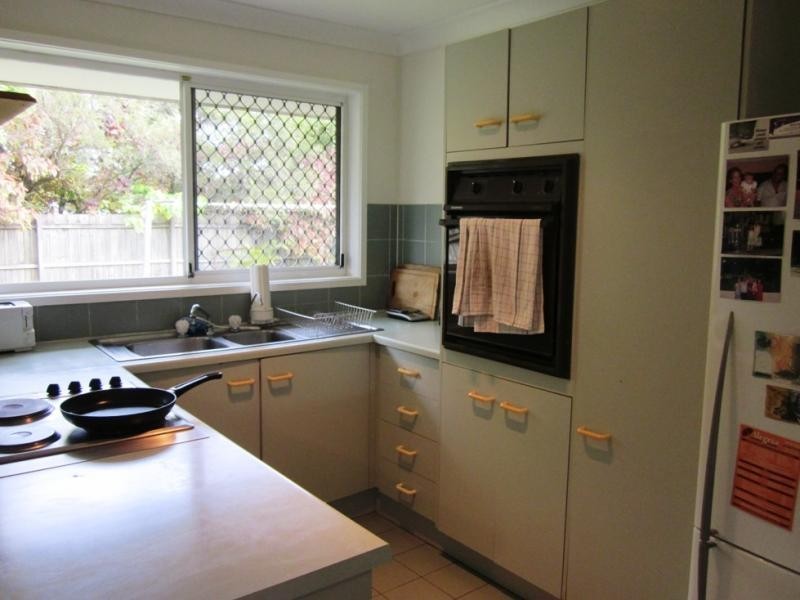 128 Benowa Rd, Southport QLD 4215