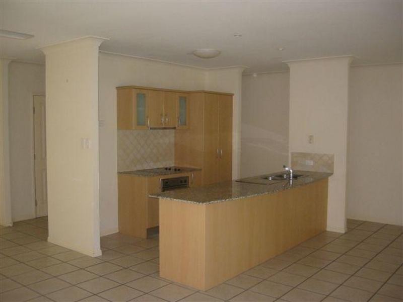 4 Devco Place, Benowa QLD 4217