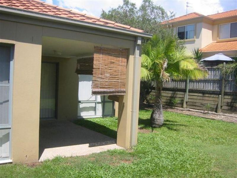 4 Devco Place, Benowa QLD 4217