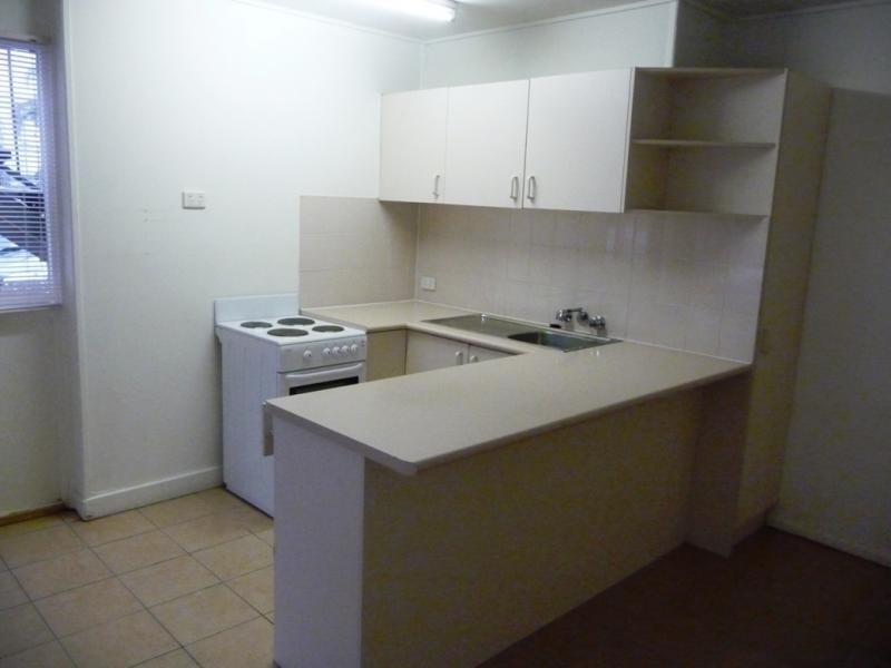 1/144 Frank St, Labrador QLD 4215