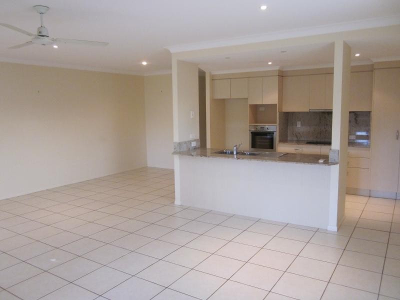 52 Bayview St, Runaway Bay QLD 4216