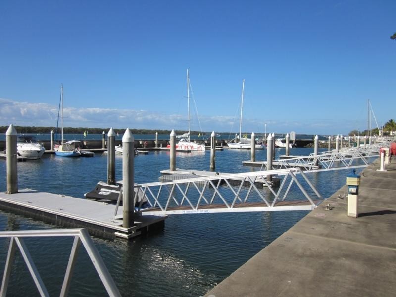 34/3 Marina Cres, Runaway Bay QLD 4216