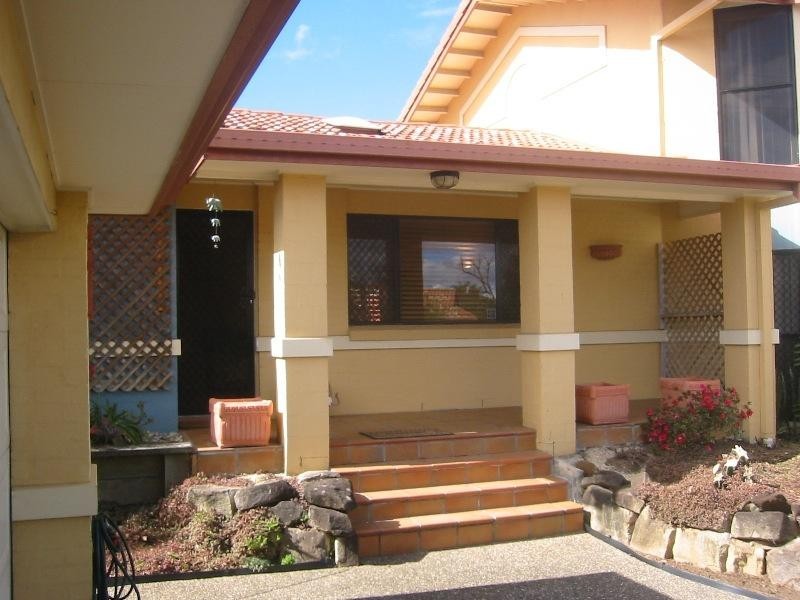 3/5 Brittany Crt, Ashmore QLD 4214