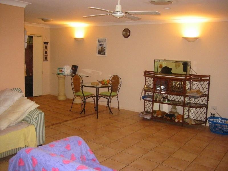 3/5 Brittany Crt, Ashmore QLD 4214