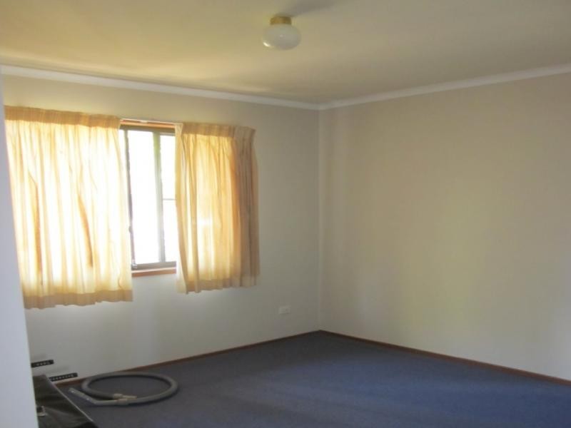 33 Corunna Cres, Ashmore QLD 4214