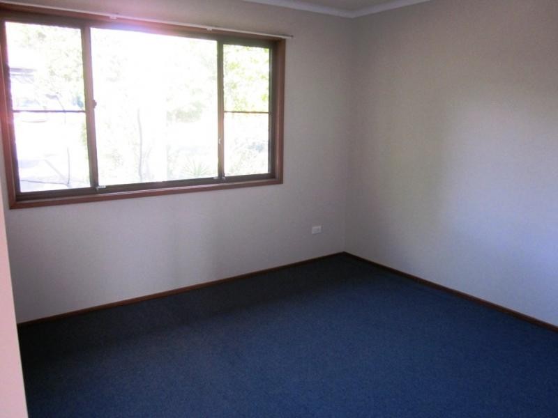 2/33 Corunna Cres, Ashmore QLD 4214